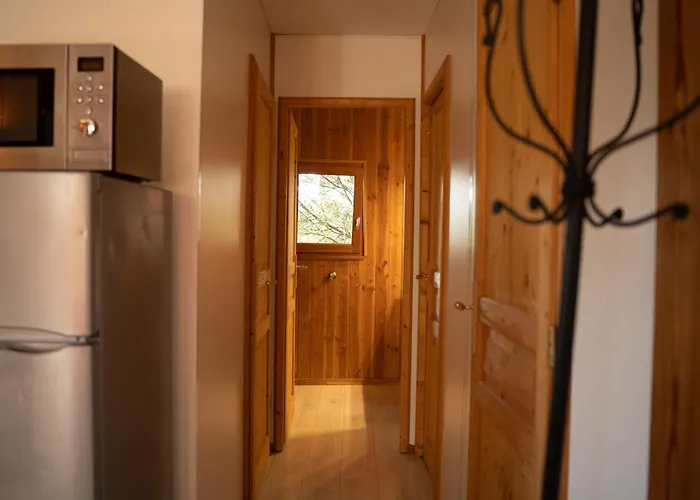 Chalet Dans Plusieurs Hectares De Nature