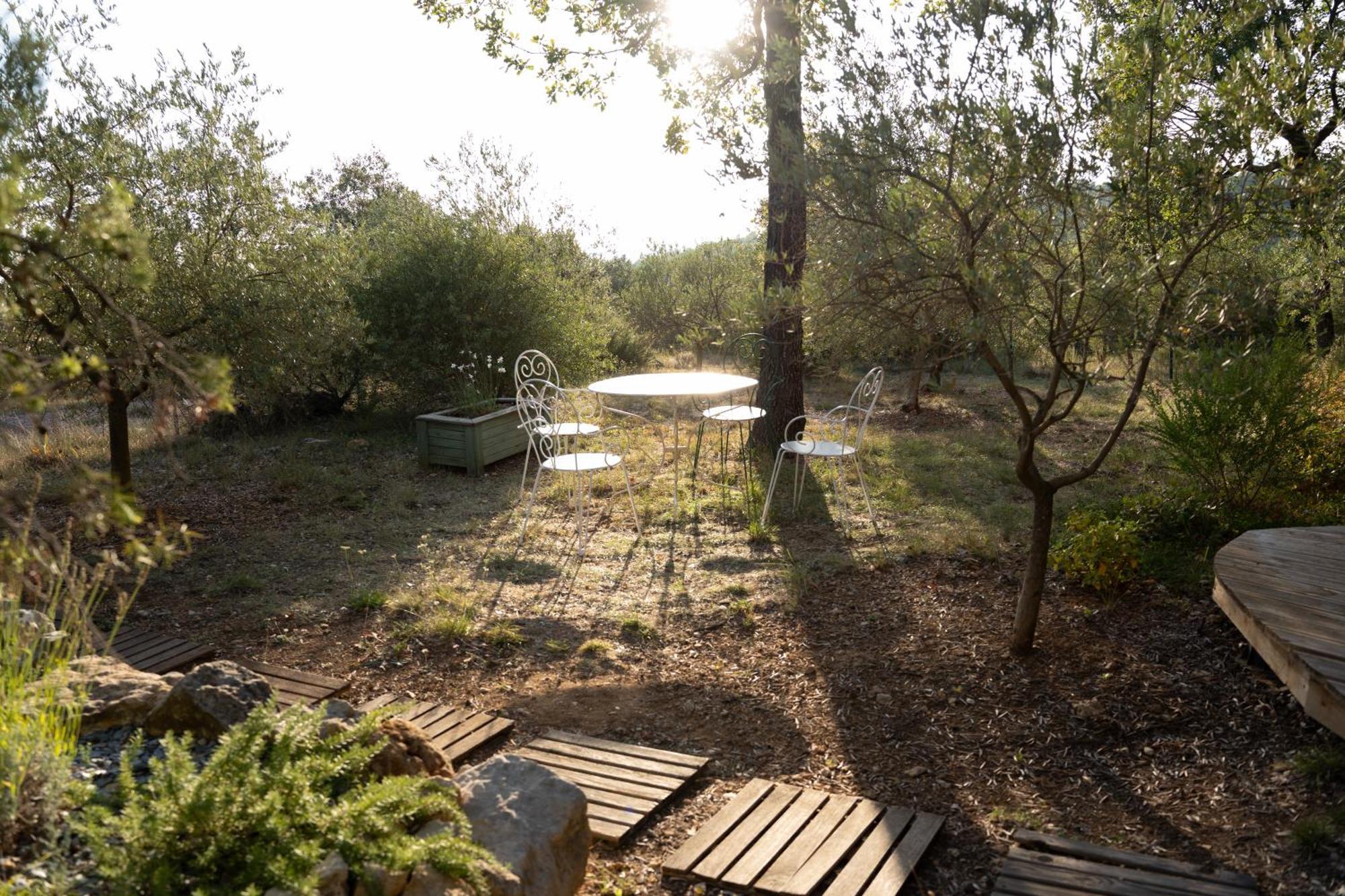 Dans Plusieurs Hectares De Nature Chalet Barjols